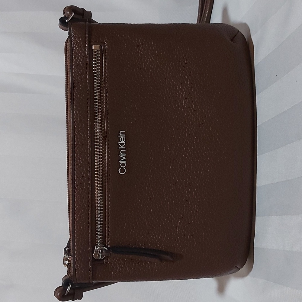 6. CALVIN KLEIN CROSSBODY BAG!